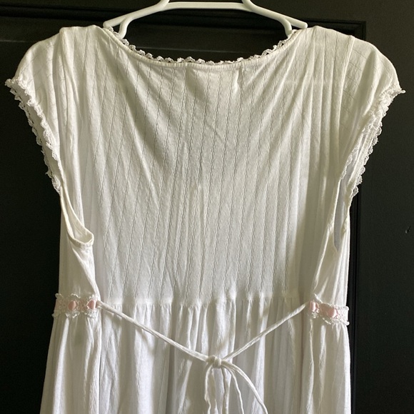 Cap Sleeve Eileen West Nightgown - Picture 8 of 8
